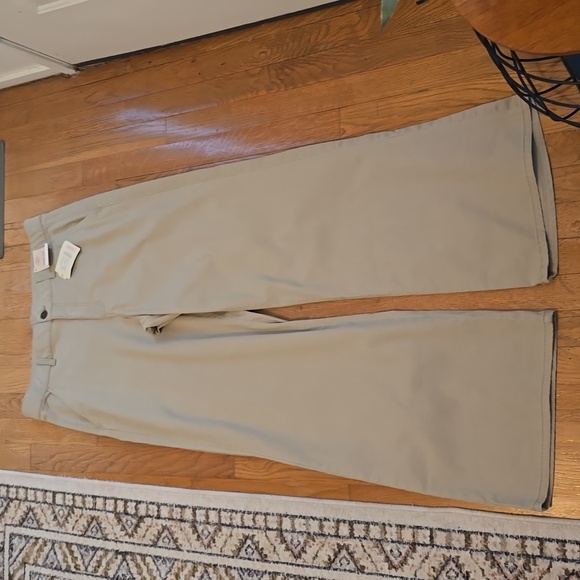 ST. JOHN'S BAY BRAND WOMEN'S PLUS SIZE KHAKI WIDE LEG PANTS SIZE 16 TALL - Picture 2 of 15